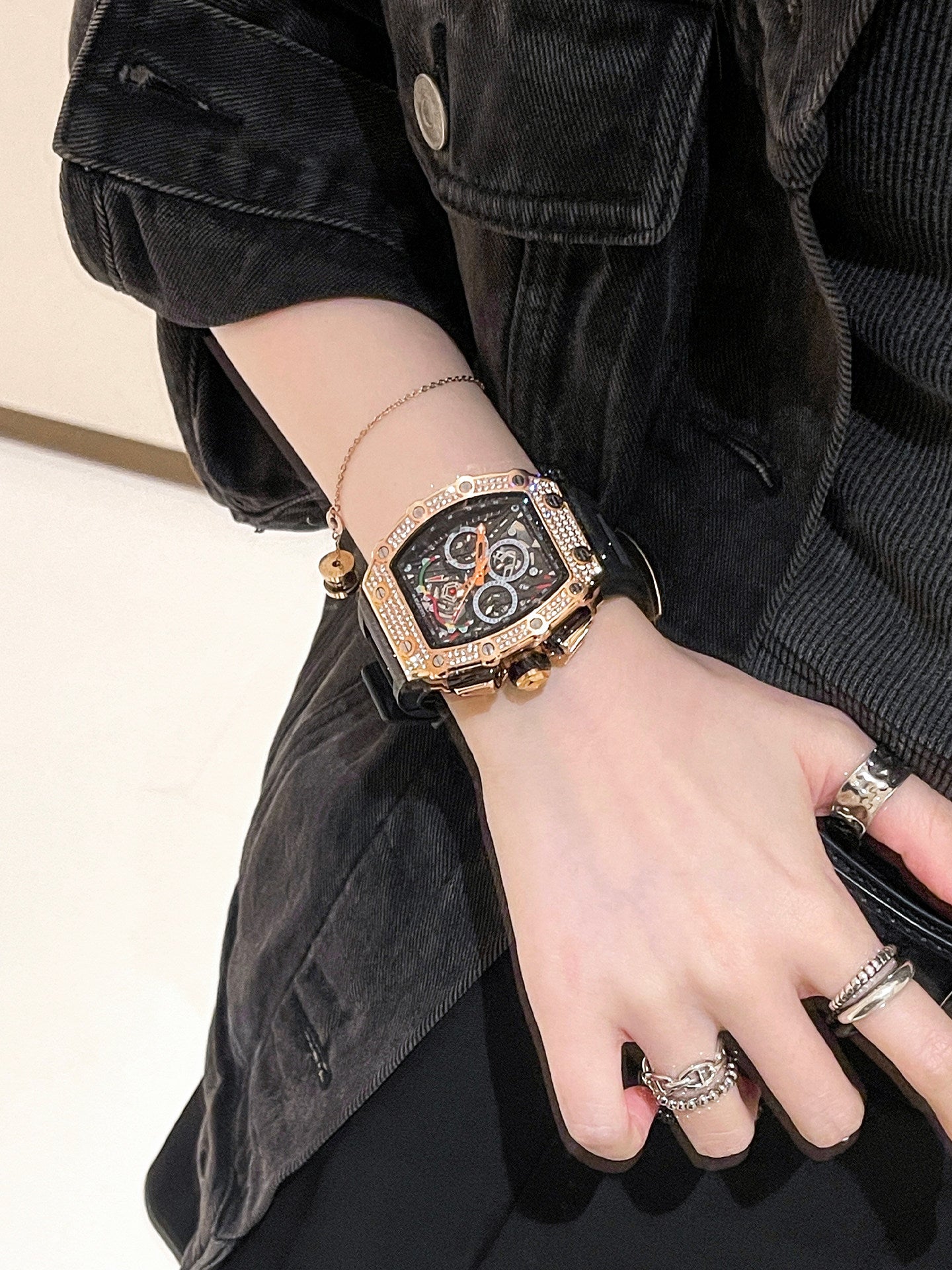 Richard barrel-shaped large dial 2026 new watch women's virtue genuine autumn and winter trend red couple men's watch.