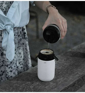 أداة تحضير القهوة الكل في واحد All-in-One Coffee Maker لون أسود.