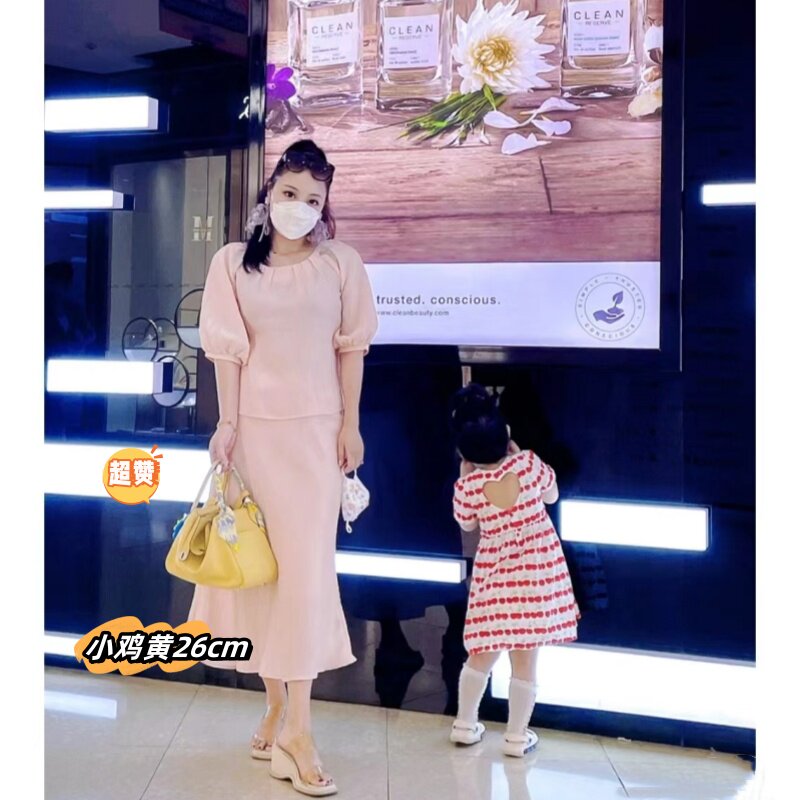 حقيبة يد نسائية فاخرة بتصميم Lindy بلون أصفر أنيق