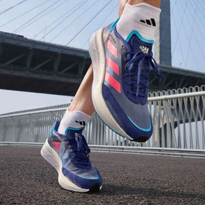 حذاء جري خفيف للماراثون من أديداس adidas.