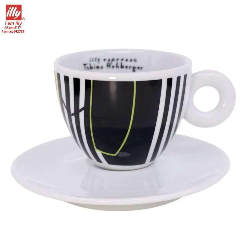 طقم أكواب Espresso من illy Art Collection بتصاميم فنية.