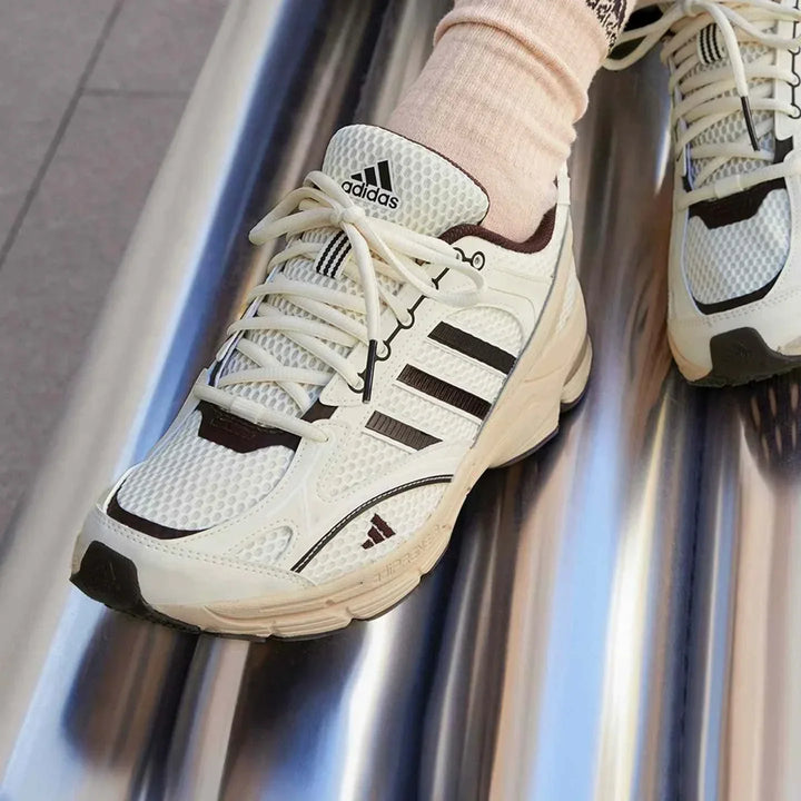 Adidas أديداس حذاء SPIRITAIN 2.0 Light Seeker أبيض بشبكة تهوية ونعل مبطن ومطاط مضاد للانزلاق لرياضة ومشي يومي