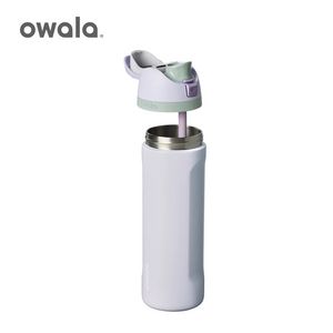 مطارة ماء Owala FreeSip عازلة للحرارة بألوان متنوعة.
