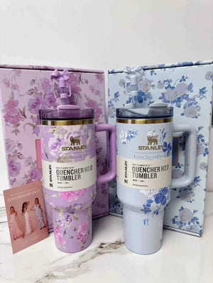 كوب Stanley Quencher H2.0 بنقوش زهور LoveShackFancy.