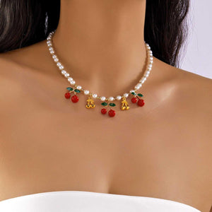 عقد Pearl Choker بقلادات Cherry و فواكه صيفية جذابة.