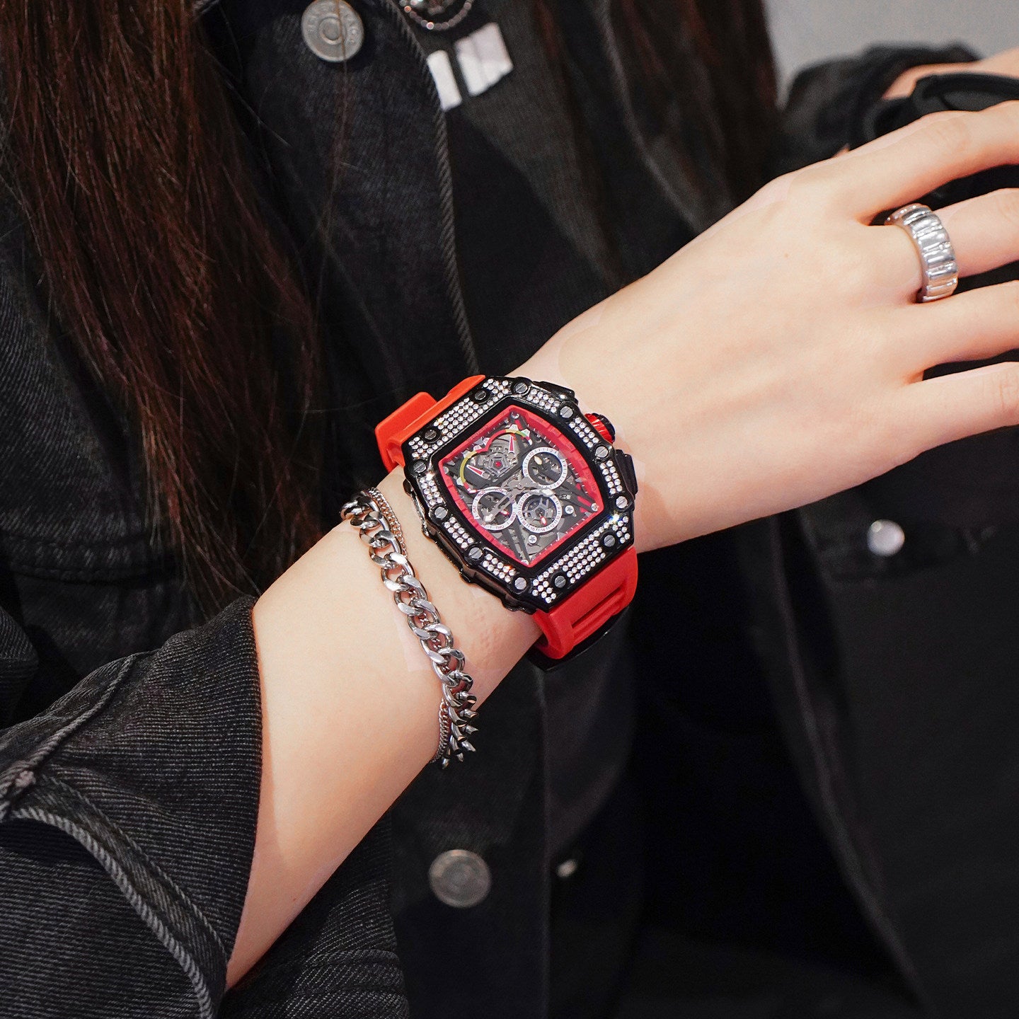Richard barrel-shaped large dial 2026 new watch women's virtue genuine autumn and winter trend red couple men's watch.