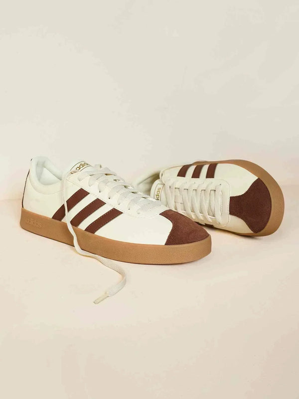 Adidas أديداس حذاء VL COURT 2.0 الرياضي كلاسيكي جلد صناعي بني وأبيض نعل مطاطي مريح
