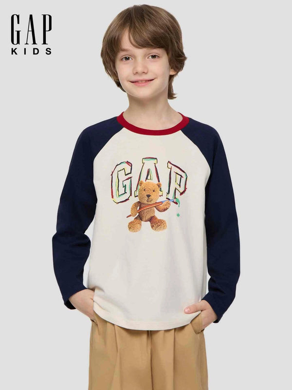Gap جاب – تيشيرت أولادي مطبوع بأكمام طويلة
