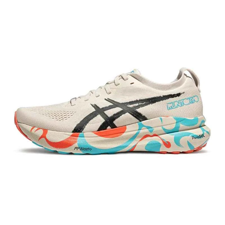 حذاء رياضي ASICS GEL-KAYANO 31 TOKYO بلون بيج وزخارف حمراء وزرقاء، مصمم للثبات والتوسيد أثناء تدريب المسافات الطويلة.