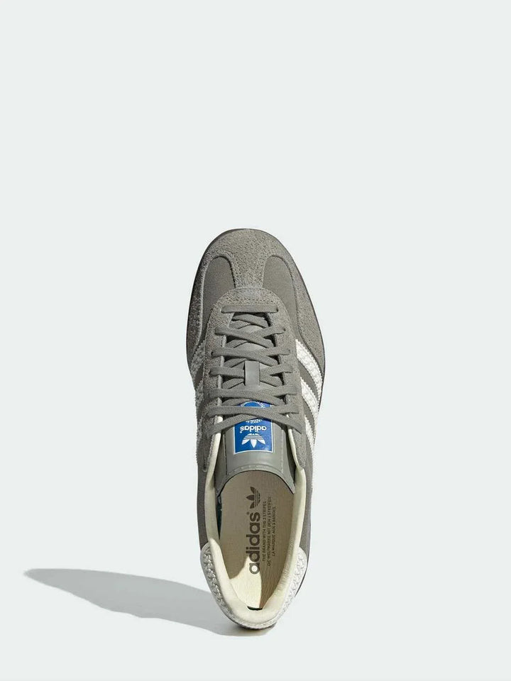 Top view of Adidas official clover GAZELLE gray and white indoor training shoe