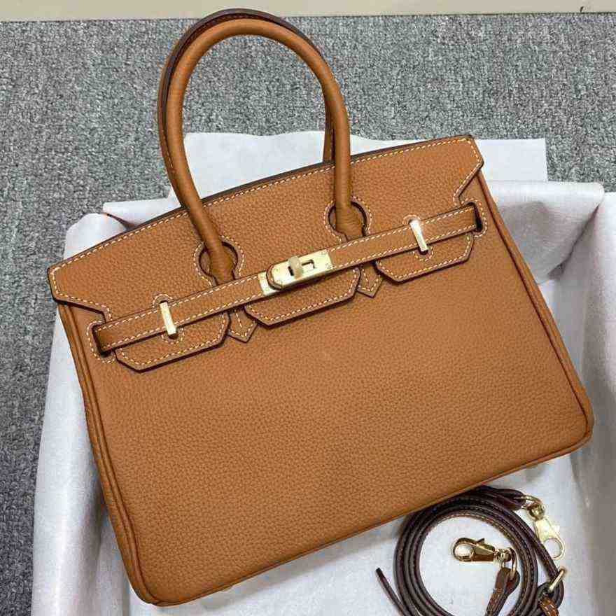 حقيبة يد Leather Handbag نسائية فاخرة من الجلد الطبيعي.