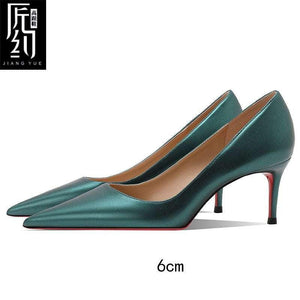Christiana حذاء Stilettos نسائي كلاسيك بلون أخضر زمردي وكعب أحمر فاخر.