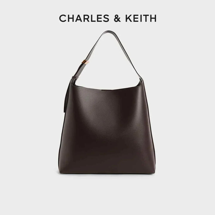 حقيبة كتف CHARLES & KEITH بحزام عريض إغلاق مغناطيسي لون بني شوكولاتة تصميم أنيق عملي حجم متوسط