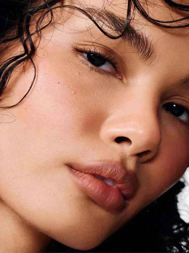 Rhode Lip Liner creamy long-lasting lip liner enhancing natural lip contour with smooth, moisturizing formula in various elegant shades.
