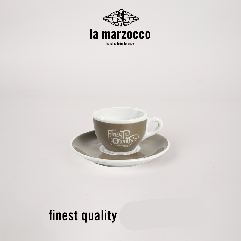 طقم أكواب قهوة La Marzocco بتصاميم وشعارات متنوعة.