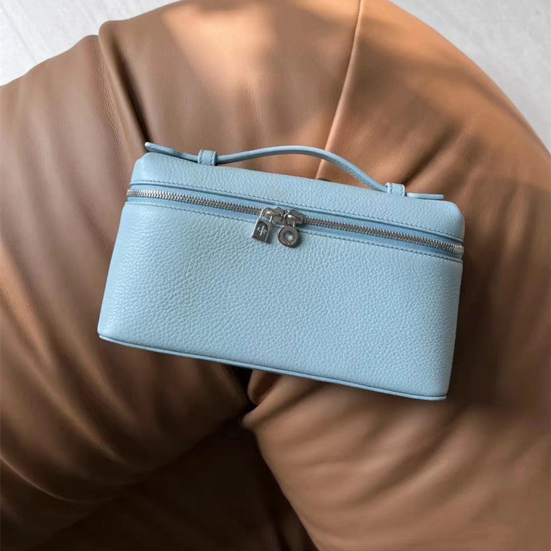 حقيبة يد فاخرة Loro Piana باللون الأزرق السماوي