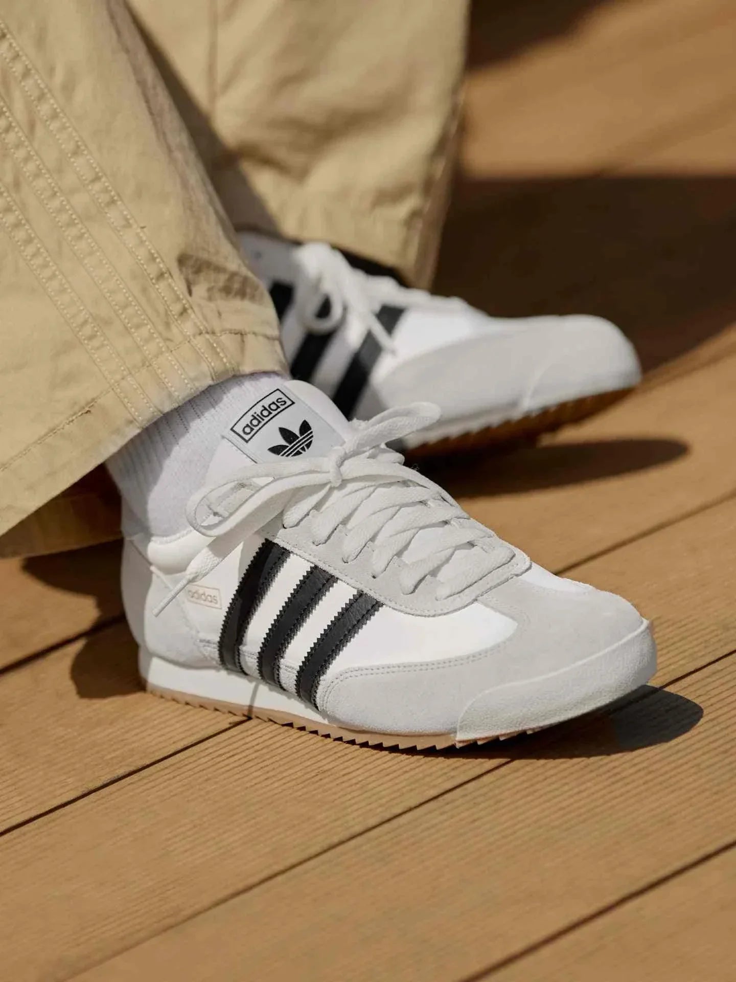 Adidas | أديداس حذاء R71 كلاسيك للجنسين.
