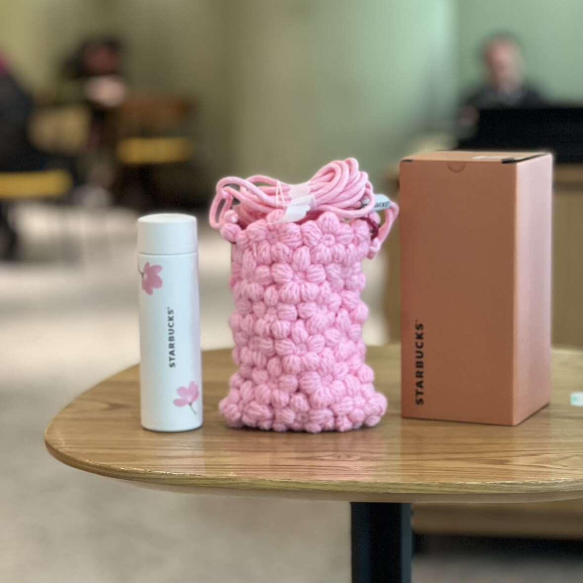 Starbucks Cup 2025 Cherry Blossom Spring Bloom Pink Girl's Heart Cold Glass Stainless Steel Straw Insulated Water Cup.
