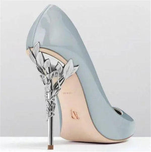 حذاء كعب عالي بتصميم Leaf Heel أنيق.