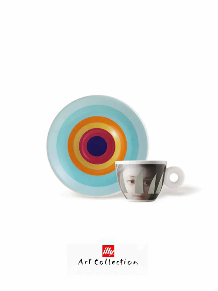 Illy Coffee كوب إسبريسو بتصميم ستيفان ساغميستر للاحتفال بسباق باركولانا ضمن مجموعة إيلي الفنية.
