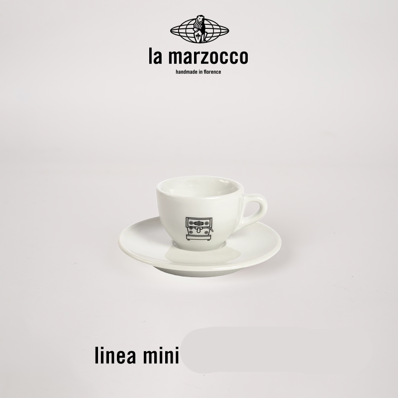 طقم أكواب قهوة La Marzocco بتصاميم وشعارات متنوعة.