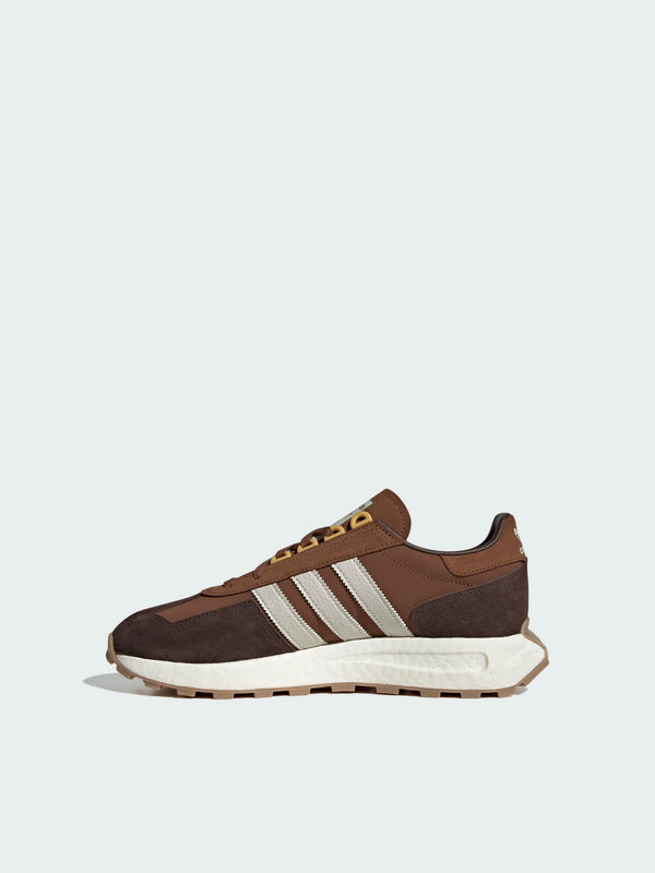 Adidas أحذية الكلاسيكية المزودة بتقنية Boost للرجال والنساء من أديداس
