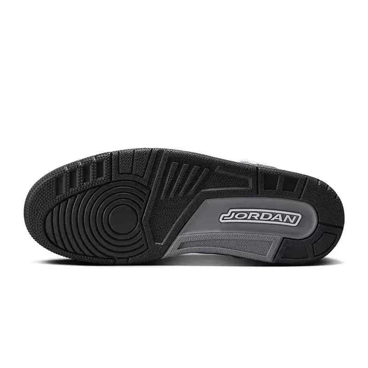 Nike men's JORDAN SPIZIKE LOW sneaker outsole with durable rubber for stability.