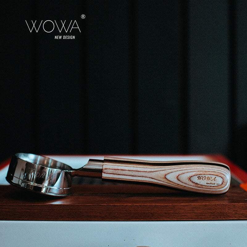 WOWA Portafilter بمقبض خشبي فاخر وتصميم أنيق.