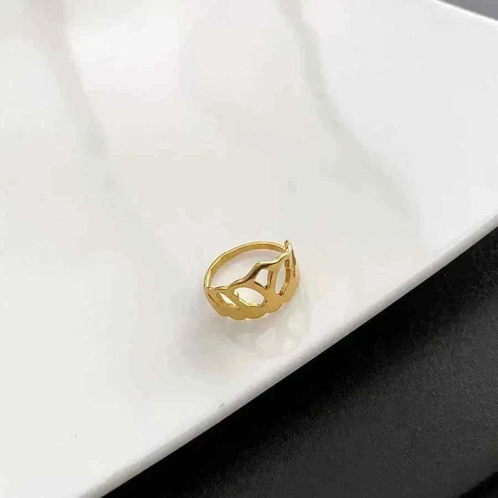 خاتم أنيق بتصميم طبقتين من التيتانيوم الفضي مع أحجار زركون للنساء، إكسسوار عصري وعالي الجودة