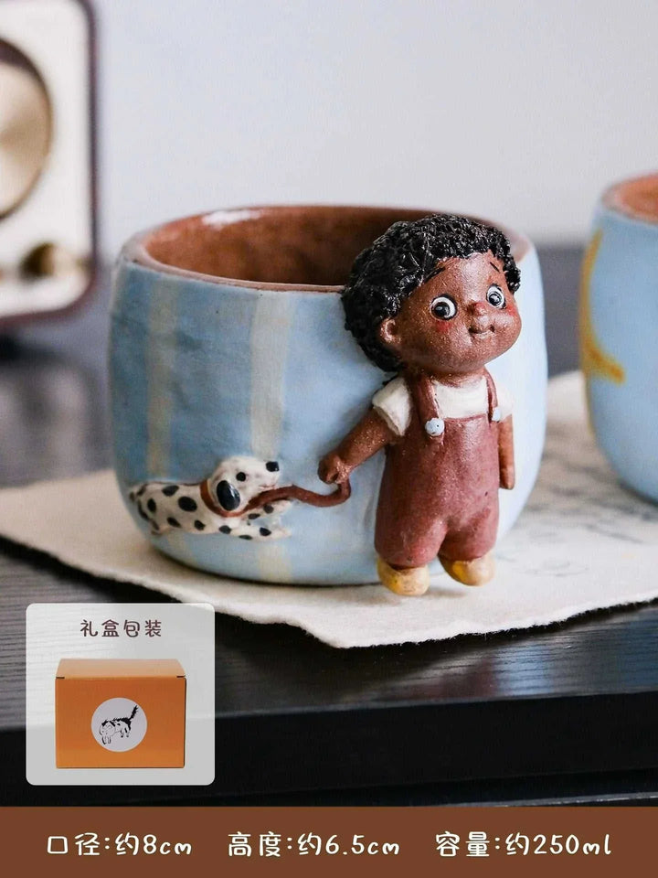 كوب قهوة يدوي من ييفانغ مزين بتصميم طفل وكلب ثلاثي الأبعاد بلون أزرق ناعم سعة 250 مل