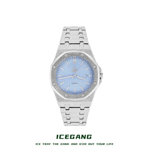 ساعة ICEGANG بميناء أزرق المالديف وقرص وافل منقوش