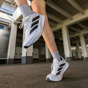 حذاء جري خفيف ومريح من أديداس adidas.