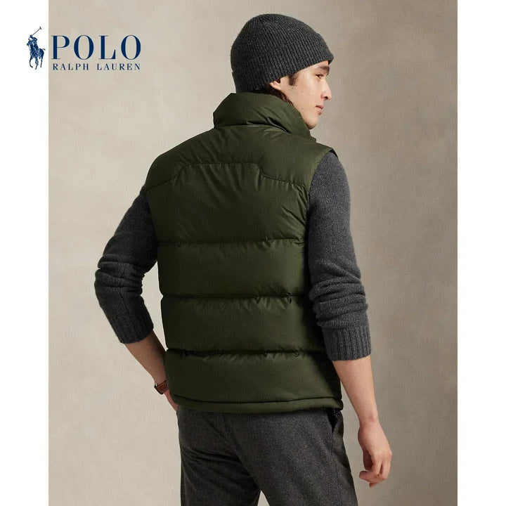 سترة Ralph Lauren مبطنة خضراء مع ياقة مرتفعة وتصميم عملي مقاوم للماء وأنيقة للرجال