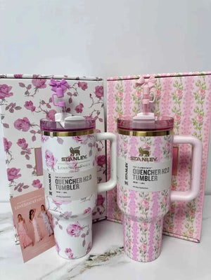 كوب Stanley Quencher H2.0 بنقوش زهور LoveShackFancy.