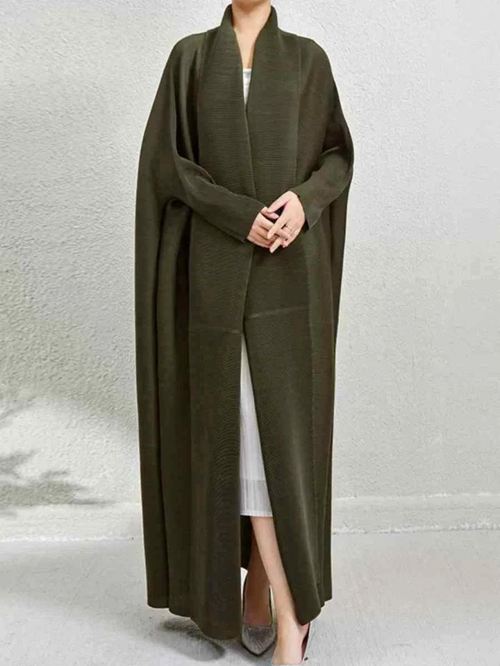 عباية نسائية زيتية فضفاضة بتصميم أنيق ومريح.