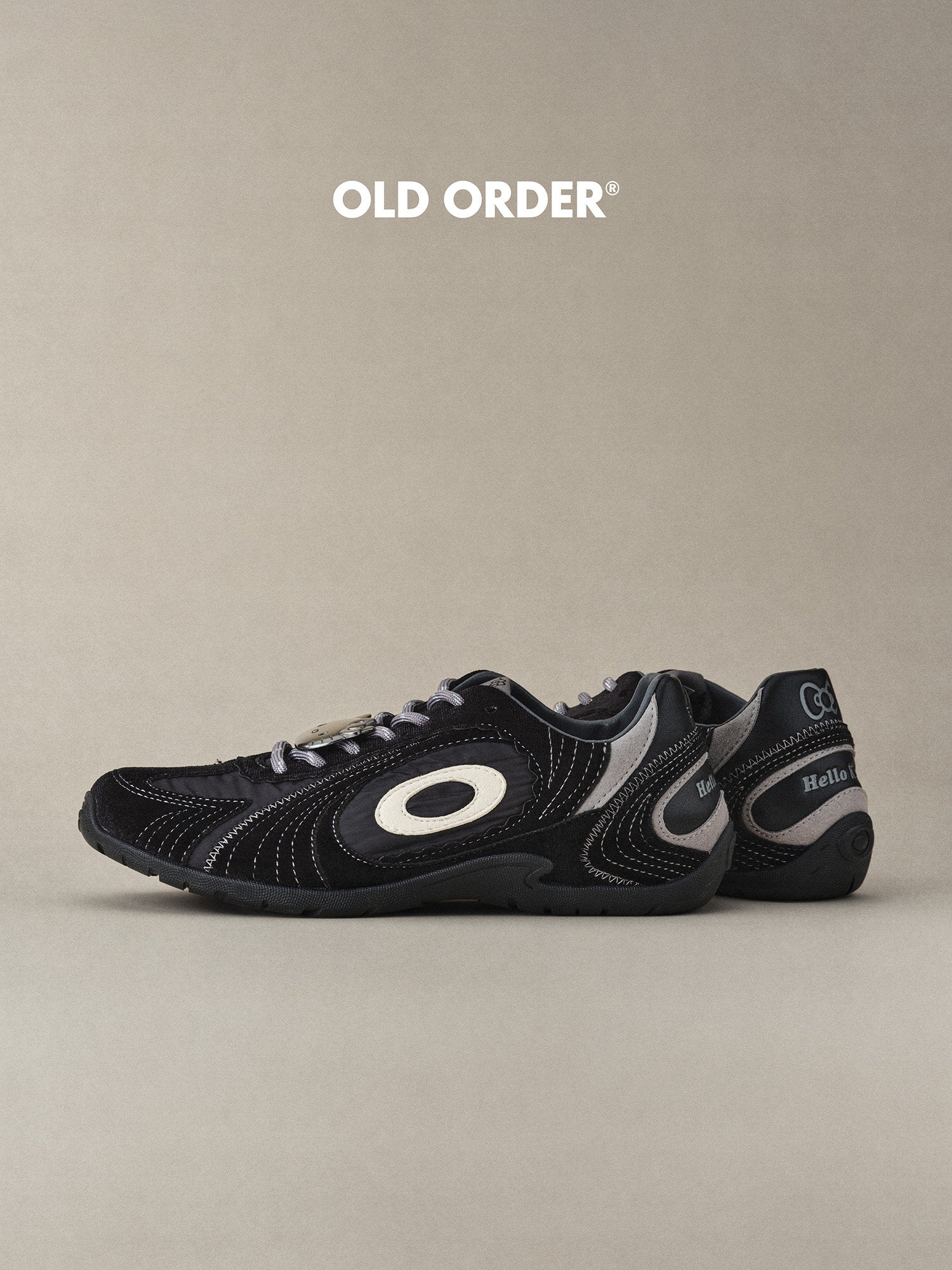 حذاء رياضي OLD ORDER Turbo Lite x Hello Kitty أسود مريح