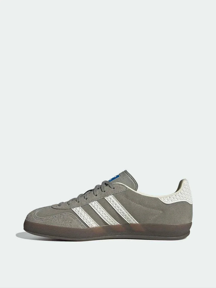 Adidas official clover GAZELLE gray and white indoor training shoe side view