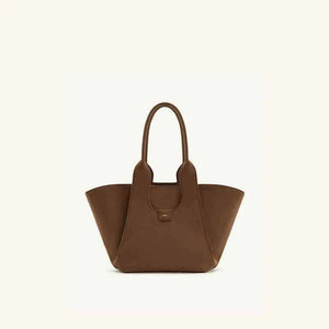 حقيبة يد JW PEI Tote Bag بخامة الشمواه الصناعي الفاخر.