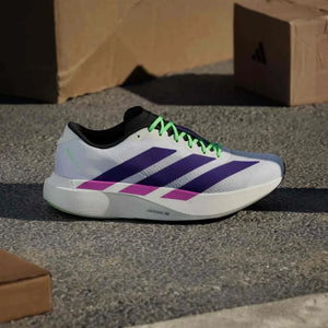 Adidas | أديداس حذاء جري فائق الخفة بتصميم سباق للرجال والنساء.