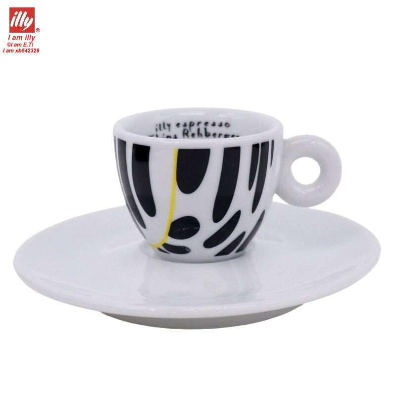 طقم أكواب Espresso من illy Art Collection بتصاميم فنية.