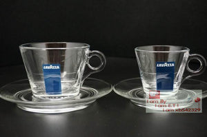 طقم أكواب قهوة زجاجية بتصميم Lavazza شفاف وأنيق.