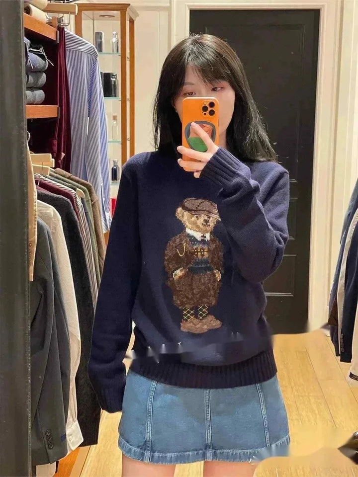 سترة محبوكة برقبة دائرية بتصميم دبدوب عصرية من الأزياء الأصلية الراقية</s>