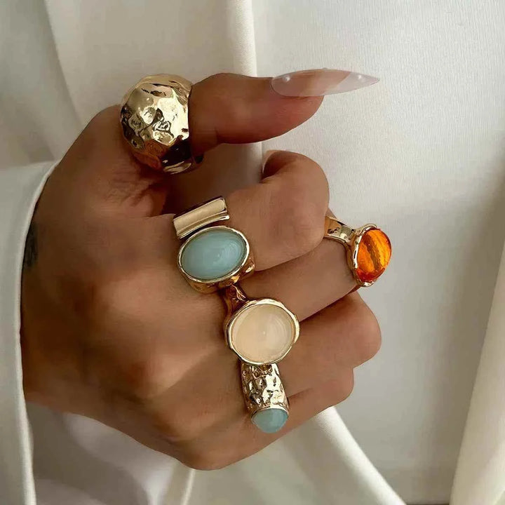 طقم خواتم نسائية عريضة تصميم Retro معدني بنقش Gemstone بلمسة عصرية وأسلوب أوروبي وأمريكي أنيق