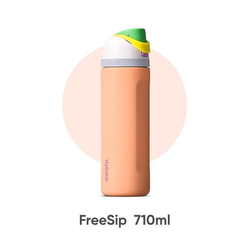 مطارة ماء Owala FreeSip عازلة للحرارة بألوان متنوعة.