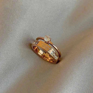 خاتم نسائي Luxury Rose Gold مرصع بفصوص الزيركون الأنيقة.