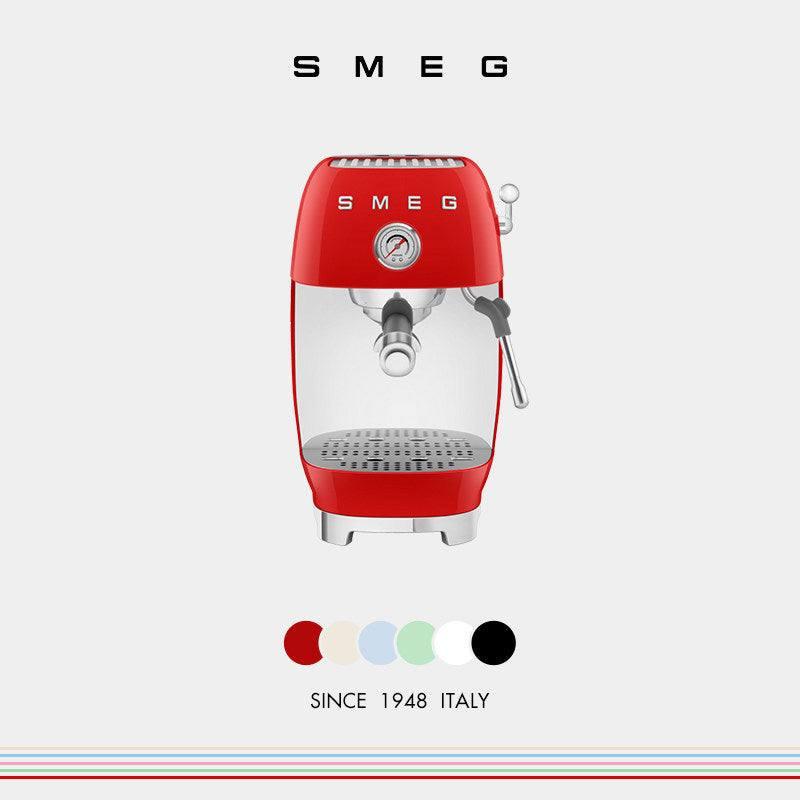 ماكينة Espresso من Smeg موديل ECF03 بخاصية Cold Extraction.