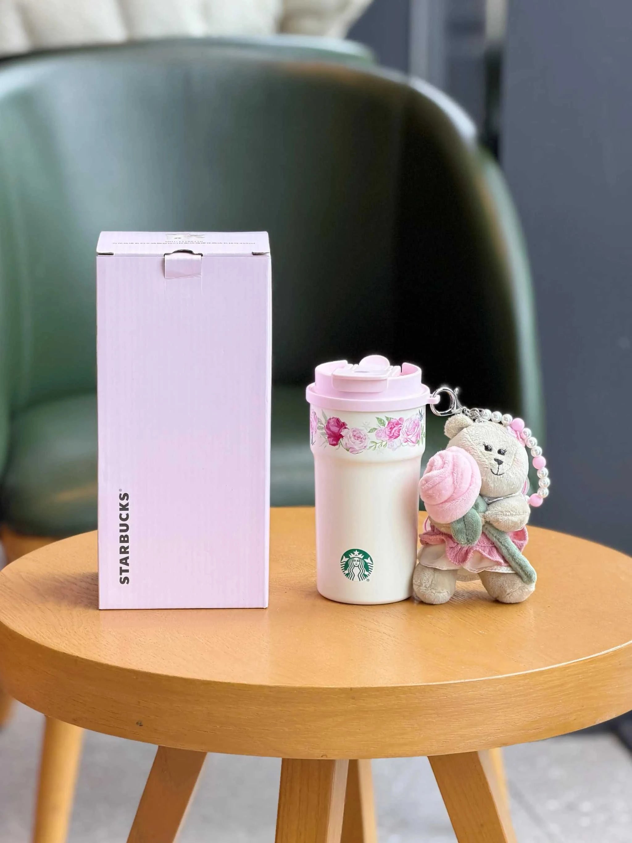 كوب Starbucks ستيل 316L وردي بنقشة الورد مع تعليقة Bear.