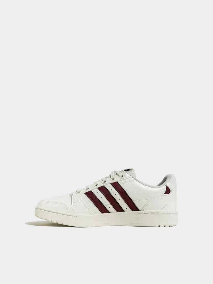 حذاء Adidas NY 90 STRIPES الكلاسيكي باللون الأبيض مع شرائط بورغندي ونعل مطاطي مقاوم