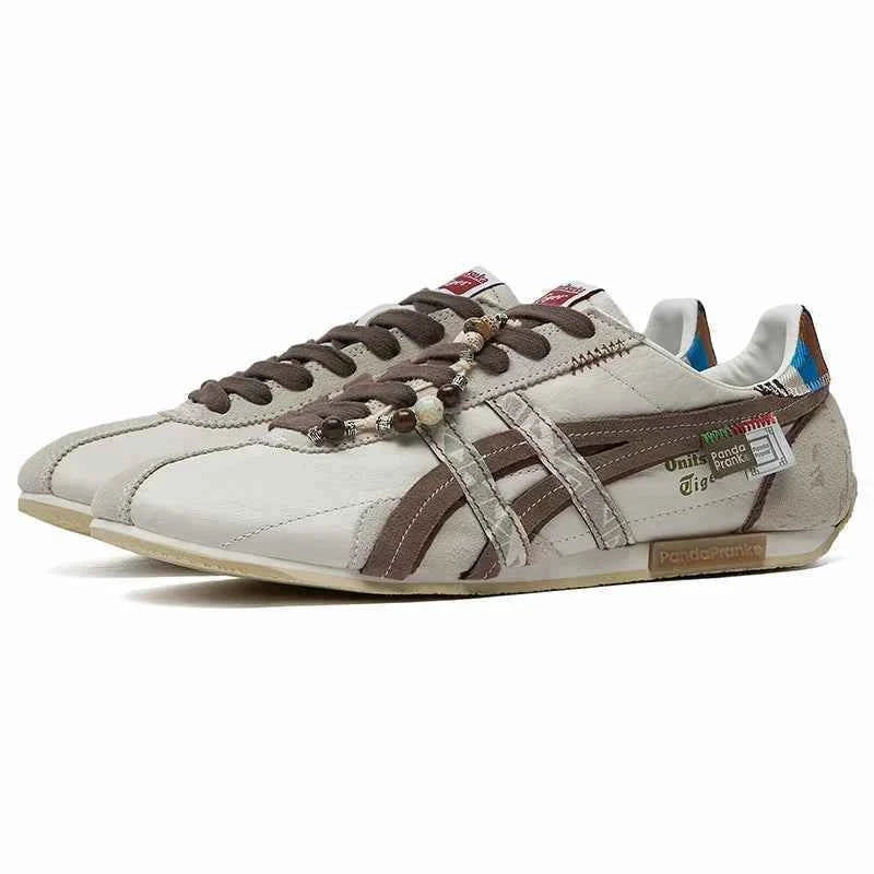 حذاء Onitsuka Tiger x PandaPrank كاجوال بيج وبني.