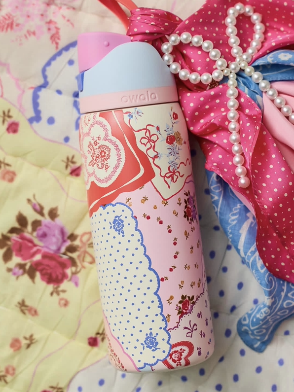 Owala co-branded UO new handkerchief Hankie printed insulated water bottle FreeSip double drink straw cup